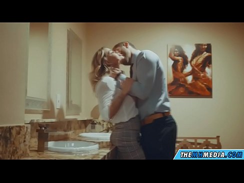 ❤️ Ko vas prsata blondinka zapelje na javnem stranišču Porn video na sl.xxxdeutschepornos.ru ❌️❤